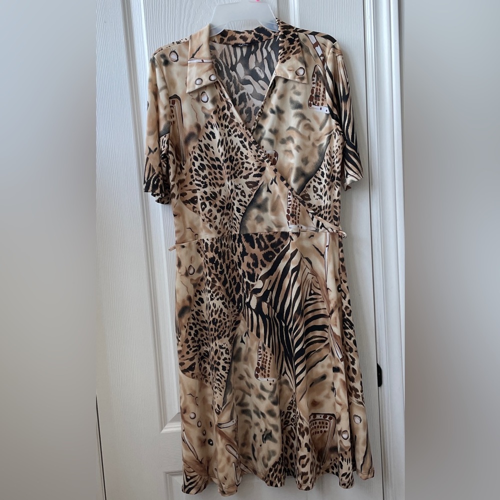 Vintage Majora Wrap Surplice Style
Animal Print Midi Dress